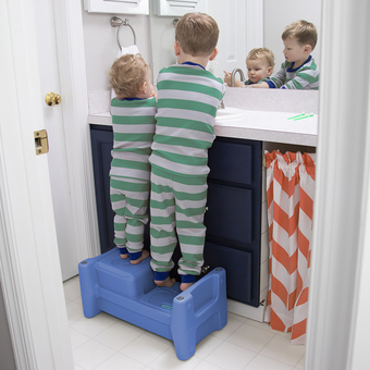 Simplay3 Two Child Step Stool
