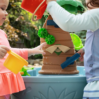 Step2 Dino Showers Water Table